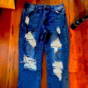 Fashion nova 90s ripped jeans sz 11 dark capris